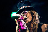 Big-Ones_2019-08-08_003.jpg : Big Ones a tribute to Aerosmith live auf der Festung Ehrenbreitstein, Rheinpuls Festival, Koblenz am 08.08.2019, Bild 3/41