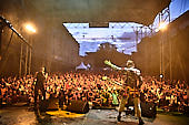 Die-Toten-Aerzte_2019-08-01_038.jpg : Die Toten Ärzte live auf der Festung Ehrenbreitstein, Rheinpuls Festival, Koblenz am 01.08.2019, Bild 38/54