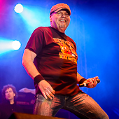 Dirty_Deeds_79_2014-05-02_17.jpg : Dirty Deeds '79, Open Air, Bonn Rheinauenfest 02.05.2014, Bild 17/25