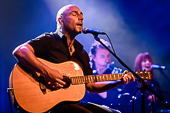 Echoes-Acoustic_2015-12-18_059.jpg : Echoes "Barefoot To The Moon", Zusatzkonzert im Stadttheater Aschaffenburg am 18.12.2015, Bild 59/81
