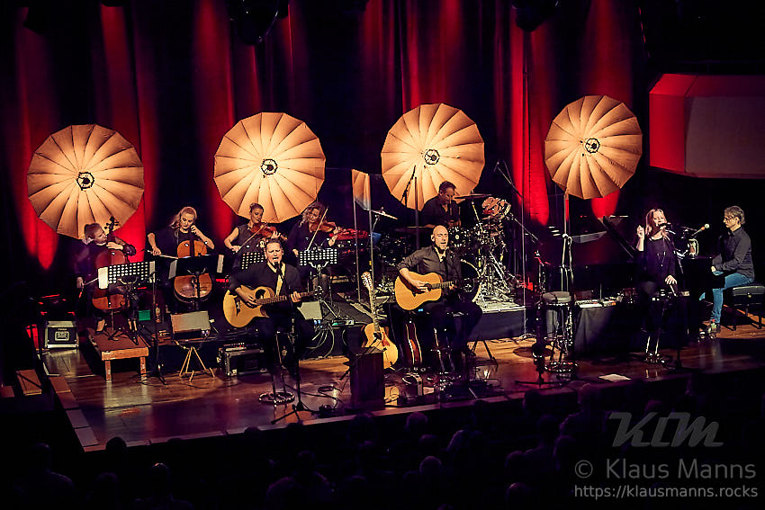 Echoes-Barefoot-To-The-Moon_2020-01-31_001.jpg : ECHOES, Barefoot To The Moon, Pink Floyd Acoustic Concert, Alte Oper Frankfurt, 31.01.2020, Bild 1/60