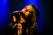 Femme-Schmidt_2016-05-27_002.jpg : Femme Schmidt RAW Tour 2016, Konzert am 27.05.2016 im Café Hahn, Bild 2/25