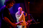 Fish_2014-11-02_05.jpg : Fish Konzert im Café Hahn, 02.11.2014, The Moveable Feast Tour 2014, Bild 5/42