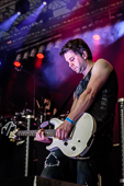 Heldmaschine_2015-09-27_025.jpg : Heldmaschine beim REFUGEE AID Benefiz-Festival am 27.09.2015 auf Festung-Ehrenbreitstein, Bild 25/31