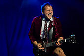 Hole-Full-Of-Love_2021-08-28_005_Foto-Klaus-Manns.jpg : Hole Full Of Love, a tribute to ACDC live beim 40. Jubiläum Café Hahn, Festung Ehrenbreitstein  Koblenz am 26.08.2021. , Bild 5/38
