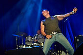 Hole-Full-Of-Love_2021-08-28_007_Foto-Klaus-Manns.jpg : Hole Full Of Love, a tribute to ACDC live beim 40. Jubiläum Café Hahn, Festung Ehrenbreitstein  Koblenz am 26.08.2021. , Bild 7/38