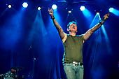 Hole-Full-Of-Love_2021-08-28_028_Foto-Klaus-Manns.jpg : Hole Full Of Love, a tribute to ACDC live beim 40. Jubiläum Café Hahn, Festung Ehrenbreitstein  Koblenz am 26.08.2021. , Bild 28/38