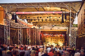 Hubert-von-Goisern_2022-06-22_003_Foto-Klaus-Manns.jpg : Hubert von Goisern: Zeiten & Zeichen Tour 2022, Festung-Ehrenbreitstein, Koblenz am 22.06.2022, Bild 3/37