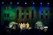 Hubert-von-Goisern_2022-06-22_031_Foto-Klaus-Manns.jpg : Hubert von Goisern: Zeiten & Zeichen Tour 2022, Festung-Ehrenbreitstein, Koblenz am 22.06.2022, Bild 31/37