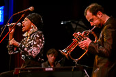 Joo_Kraus_meets_Malia_2016-04-22_002.jpg : Joo Kraus meets Malia, Konzert am 22.04.2016 im Café Hahn, Bild 2/30