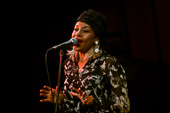 Joo_Kraus_meets_Malia_2016-04-22_021.jpg : Joo Kraus meets Malia, Konzert am 22.04.2016 im Café Hahn, Bild 21/30