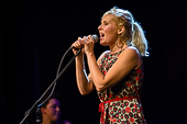 Malene_Mortensen_2014-05-13_07.jpg : Malena Mortensen & Band, Bild 7/25