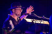 Manfred_Manns_Earth_Band_-_2015-12-11_014.jpg : Manfred Mann's Earth Band, Hunsrückhalle Simmern, 11.12.2015, Bild 14/60