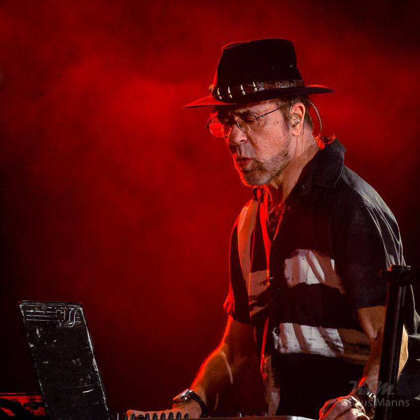 Manfred_Manns_Earth_Band_-_2015-12-11_026.jpg : Manfred Mann's Earth Band, Hunsrückhalle Simmern, 11.12.2015, Bild 26/60