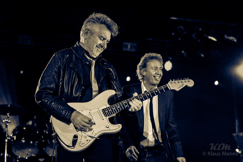 Manfred_Manns_Earth_Band_-_2015-12-11_035.jpg : Manfred Mann's Earth Band, Hunsr&uuml;ckhalle Simmern, 11.12.2015, Bild 35/60