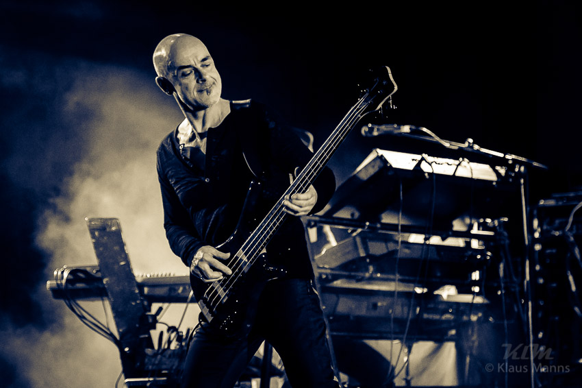 Manfred_Manns_Earth_Band_-_2015-12-11_047.jpg : Manfred Mann's Earth Band, Hunsrückhalle Simmern, 11.12.2015, Bild 47/60