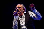 Mariuzz_2015-08-27_018.jpg : Mariuzz, a tribute to Marius Müller-Westernhagen feat. MMW-Band-Legende Markus Winstroer beim Rheinpuls Festival auf der Festung Ehrenbreitstein in Koblenz am 27.08.2015, Bild 18/63