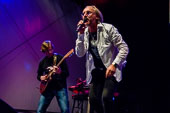 Mariuzz_2015-08-27_043.jpg : Mariuzz, a tribute to Marius Müller-Westernhagen feat. MMW-Band-Legende Markus Winstroer beim Rheinpuls Festival auf der Festung Ehrenbreitstein in Koblenz am 27.08.2015, Bild 43/63