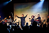 Mercy-Street_2019-03-08_facebook_Klaus-Manns_054.jpg : Mercy Street - A Tribute to Peter Gabriel, live Konzert in der Harmonie Bonn am 08.02.2019, Bild 54/70