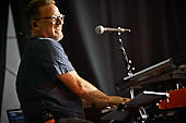 Mercy-Street_2021-07-22_007_Foto-Klaus-Manns.jpg : Mercy Street, a tribute to Peter Gabriel, live beim Rheinpuls-Festival am 22.07.2021, Festung Ehrenbreitstein, Koblenz, Bild 7/53