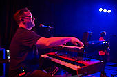 Mercy-Street_2021-07-22_046_Foto-Klaus-Manns.jpg : Mercy Street, a tribute to Peter Gabriel, live beim Rheinpuls-Festival am 22.07.2021, Festung Ehrenbreitstein, Koblenz, Bild 46/53