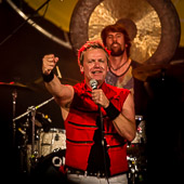 Queen_Kings_2014-08-09_29.jpg : Queen Kings, Festungsmusikfest zu Rhein in Flammen, Festung Ehrenbreitstein, 09.08.2014, Bild 29/41