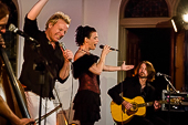 Queen_Kings_unplugged_2015-03-08_015.jpg : Queen Kings Unplugged Show, Klosterkirche-Hennef, 08.03.2015, Bild 14/43