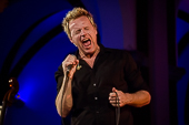 Queen_Kings_unplugged_2015-03-08_021.jpg : Queen Kings Unplugged Show, Klosterkirche-Hennef, 08.03.2015, Bild 20/43