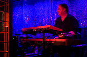 Secret_World_2016-12-30_014.jpg : Secret World, a tribute to Peter Gabriel live Konzert am 30.12.2016 in der Scheuer, Idstein, Bild 14/37