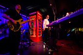 Secret_World_2016-12-30_026.jpg : Secret World, a tribute to Peter Gabriel live Konzert am 30.12.2016 in der Scheuer, Idstein, Bild 26/37