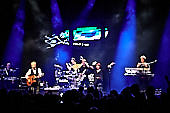 Still_Collins_Sydney_Youngblood_2019-11-23_008.jpg : Still Collins Jahresabschlusskonzert 2019 mit Sydney Youngblood und Bläser-Besetzung am 23.11.2019 in der Stadthalle Troisdorf., Bild 7/64