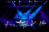 Still_Collins_Sydney_Youngblood_2019-11-23_022.jpg : Still Collins Jahresabschlusskonzert 2019 mit Sydney Youngblood und Bläser-Besetzung am 23.11.2019 in der Stadthalle Troisdorf., Bild 20/64