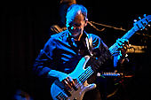 Still_Collins_Sydney_Youngblood_2019-11-23_038.jpg : Still Collins Jahresabschlusskonzert 2019 mit Sydney Youngblood und Bläser-Besetzung am 23.11.2019 in der Stadthalle Troisdorf., Bild 36/64