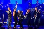 Still-Collins_2015-12-12-002.jpg : Still Collins 20+ Jubil&auml;umsshow mit G&auml;sten im Br&uuml;ckenforum Bonn Beuel am 12.12.2015, Bild 2/73