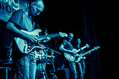 Stingchronicity_2014-11-14_006.jpg : Stingchronicity, Konzert im Café Hahn, 14.11.2014, Bild 6/30