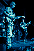 Stingchronicity_2014-11-14_022.jpg : Stingchronicity, Konzert im Café Hahn, 14.11.2014, Bild 22/30