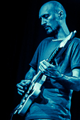 Stingchronicity_2014-11-14_024.jpg : Stingchronicity, Konzert im Café Hahn, 14.11.2014, Bild 24/30