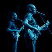 Stingchronicity_2014-11-14_027.jpg : Stingchronicity, Konzert im Café Hahn, 14.11.2014, Bild 27/30