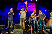 Stingchronicity_2017-09-01_030.jpg : Stingchronicity performing the songs of the Police & Sting live in concert am 01.09.2017 im Café Hahn, Bild 30/30
