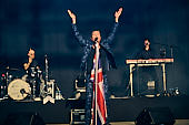 The-Robbie-Experience_2022-06-02_004_Foto-Klaus-Manns.jpg : The Robbie Experience - The Ultimate Robbie Williams Tribute Show beim Rheinpuls Festival am 02.06.2022, Festung-Ehrenbreitstein, Koblenz, Bild 4/30