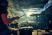The-Robbie-Experience_2022-06-02_009_Foto-Klaus-Manns.jpg : The Robbie Experience - The Ultimate Robbie Williams Tribute Show beim Rheinpuls Festival am 02.06.2022, Festung-Ehrenbreitstein, Koblenz, Bild 9/30