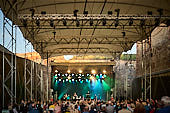 The-Robbie-Experience_2022-06-02_011_Foto-Klaus-Manns.jpg : The Robbie Experience - The Ultimate Robbie Williams Tribute Show beim Rheinpuls Festival am 02.06.2022, Festung-Ehrenbreitstein, Koblenz, Bild 11/30