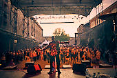 The-Robbie-Experience_2022-06-02_016_Foto-Klaus-Manns.jpg : The Robbie Experience - The Ultimate Robbie Williams Tribute Show beim Rheinpuls Festival am 02.06.2022, Festung-Ehrenbreitstein, Koblenz, Bild 16/30
