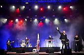 The-Robbie-Experience_2022-06-02_022_Foto-Klaus-Manns.jpg : The Robbie Experience - The Ultimate Robbie Williams Tribute Show beim Rheinpuls Festival am 02.06.2022, Festung-Ehrenbreitstein, Koblenz, Bild 22/30