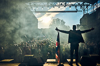 The Robbie Experience, a tribute to Robbie Williams beim Rheinpuls Festival auf der Festung Ehrenbreitstein, Koblenz am 02.06.2022