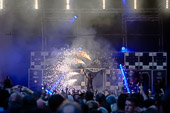Voelkerball_2014-08-07_21.jpg : V&ouml;lkerball, Rheinpuls Festival 07.08.2014, Bild 21/84