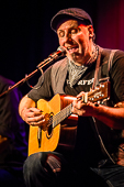 Wingenfelder_2015-01-19_03.jpg :  Wingenfelder kleine Trio Akustik Tour am 19.01.2015 im Cafe Hahn - Koblenz, Bild 3/35
