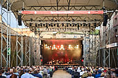 dIRE-sTRATS_2021-08-26_001_Foto-Klaus-Manns.jpg : dIRE sTRATS a tribute to Dire Straits in neuer Besetzung, Koblenz am 26.08.2021, Bild 1/43
