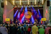 dIRE_sTRATS_2014-08-10_03.jpg : dIRE sTRATS, Festungsmusikfest zu Rhein in Flammen 18.08.2014, Bild 3/52