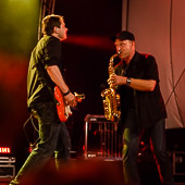 dIRE_sTRATS_2014-08-10_26.jpg : dIRE sTRATS, Festungsmusikfest zu Rhein in Flammen 18.08.2014, Bild 26/52
